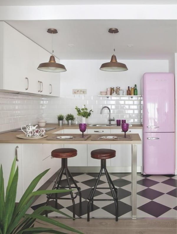 Purple Accent Retro Kitchen 