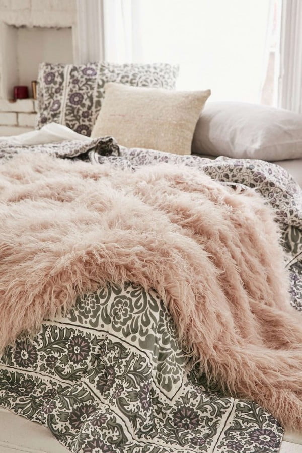 Source: www.urbanoutfitters.com