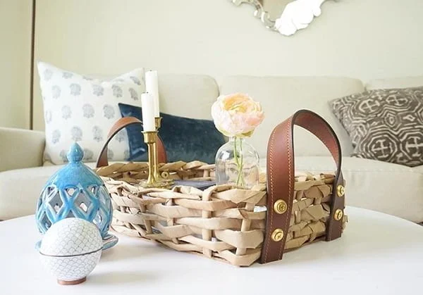 How to make a paper basket with leather handles. Great idea!