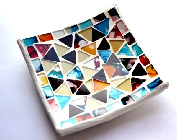 Make cut and paste decor art. Looks so easy to make!