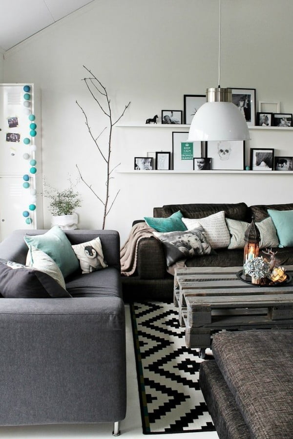 Complementing Modern Living Room Decor Accents 