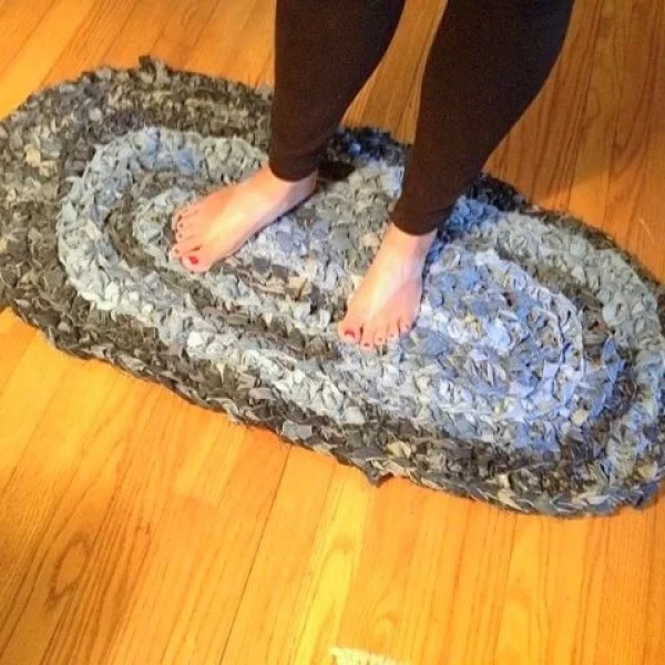 How to make a  Denim Rug from Old Jeans