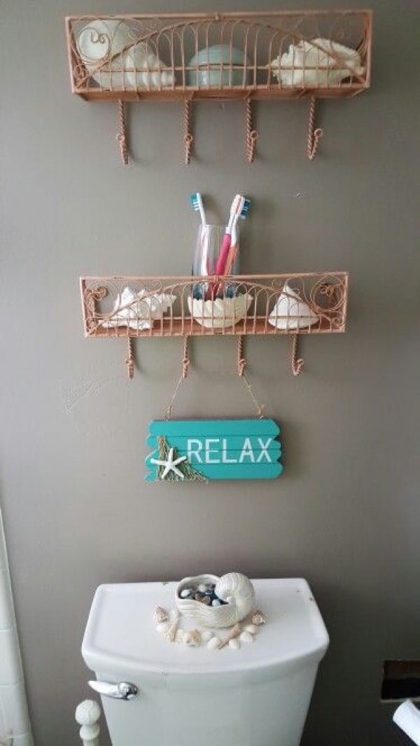 Decorate the Bathroom with Seashells