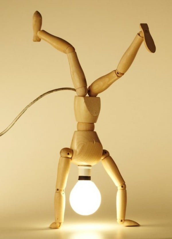 How to make a DIY lamp from artist's dummy