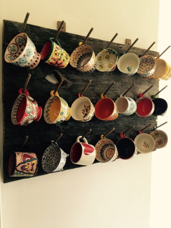 13 Brilliant DIY Mug Racks You'll Have Fun Making - Love the idea for a rustic DIY coffee mug rack