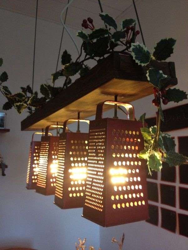 Check out these awesome rustic lamps made of upcycle graters 