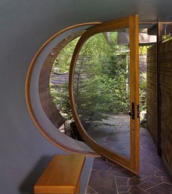 D-shaped pivoting door in the WIlkinson Residence 