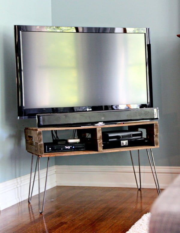 How to make a  TV stand from  wood. Great project idea! ideas