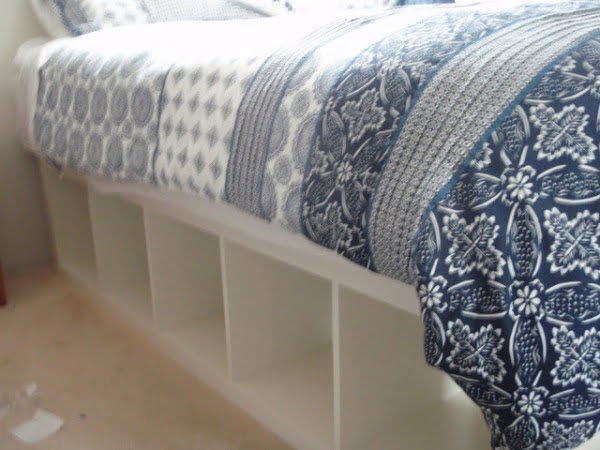 How to build a DIY bed with storage 