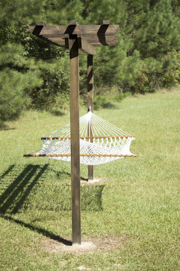 Check out how to build a DIY pergola hammock @istandarddesign