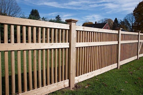 30+ Fancy Wooden Fence Styles and Designs (with Pictures)
