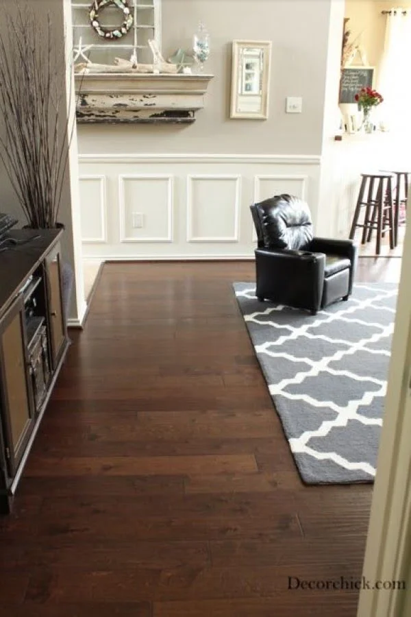35 Gorgeous Ideas Of Dark Wood Floors, What Color Carpet Goes With Dark Hardwood Floors