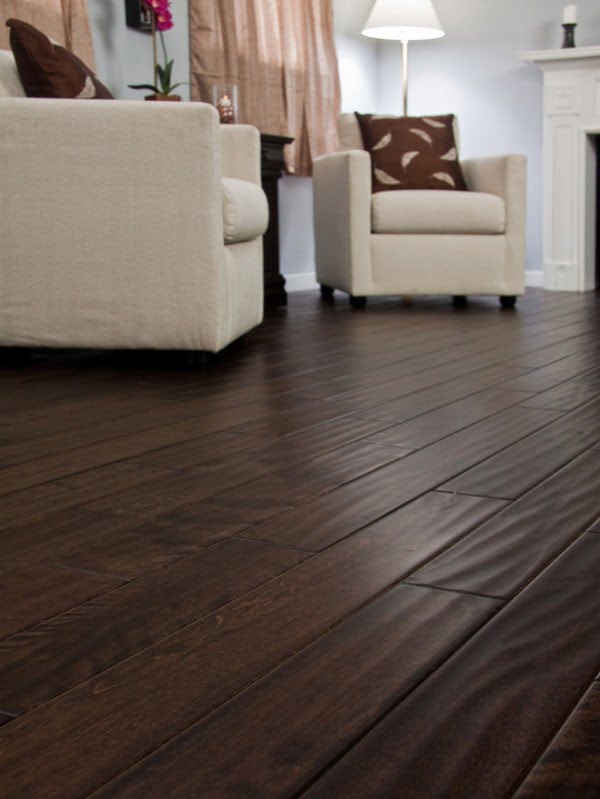 35 Gorgeous Living Room Ideas With Dark Hardwood Floors