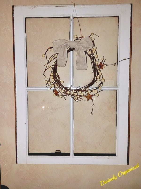 How to make a DIY decorative wreath from an old window 