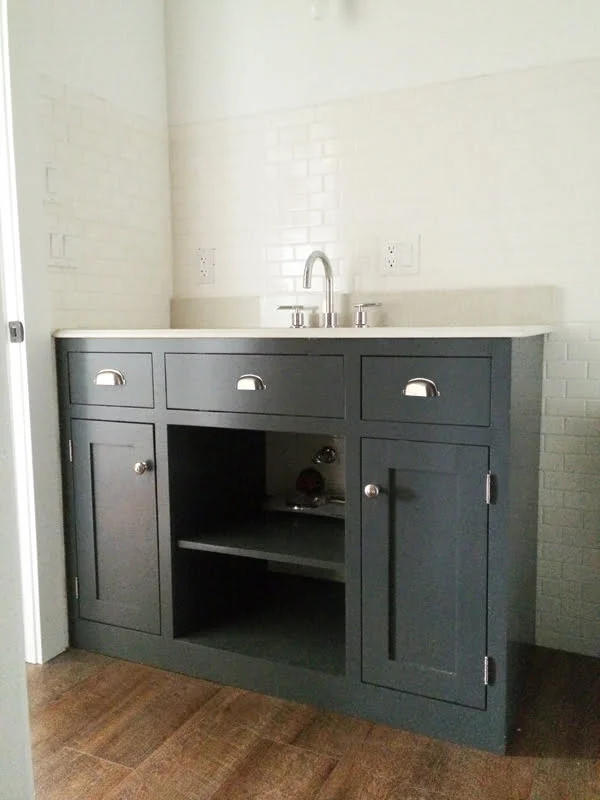 How to make a grey  bathroom vanity 
