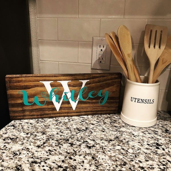 30 Cool Cricut Project Ideas That You Can Use in Home Decor - Love this   kitchen countertop sign   