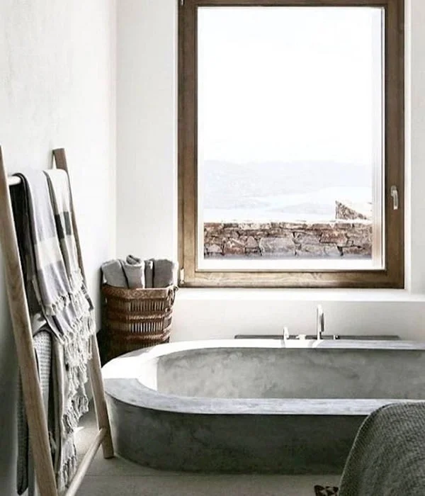 Concrete  tub! So  and minimalist at the same time. Love it!   