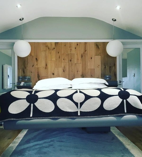 This floating bed frame design oozes comfort. Love it!    