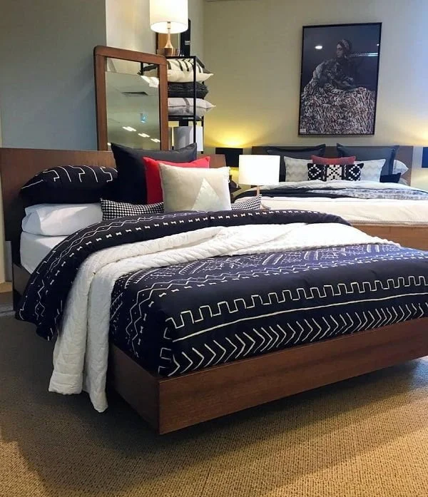 Some boho style with this  decor setup. Love the floating bed!    