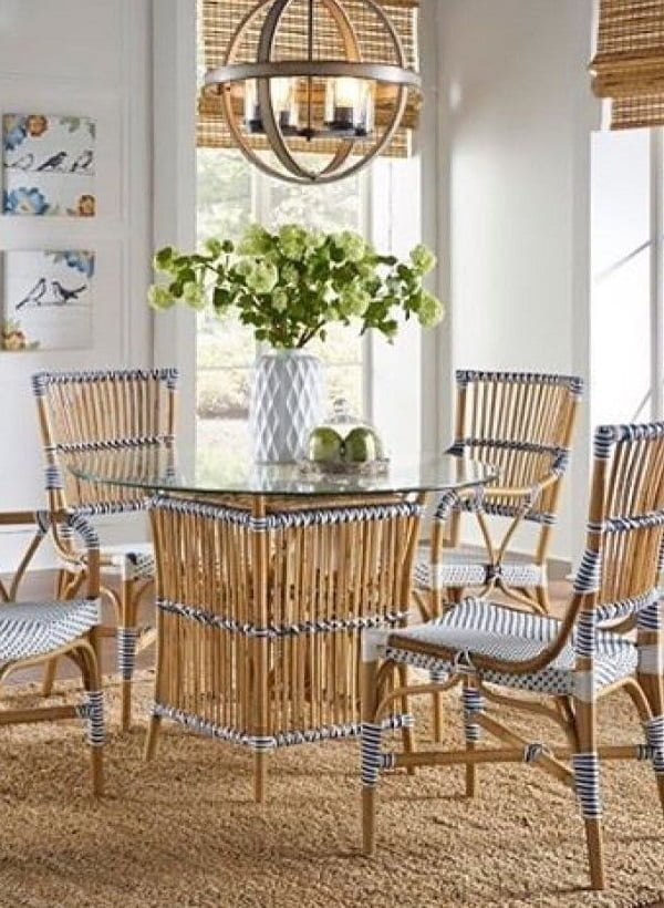 Rattan furniture works so well in #rustic #coastal decor. Love the look!