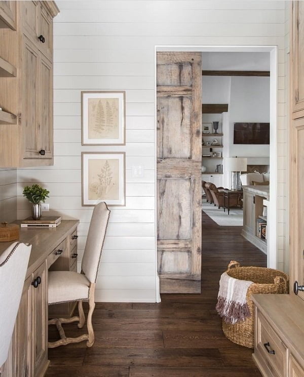 Love this kitchen decor with #rustic coastal accents