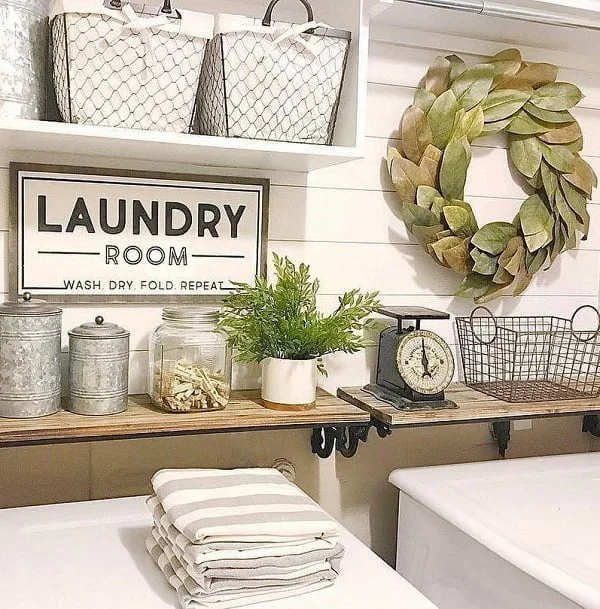 100 Fabulous Laundry Room Decor Ideas You Can Copy - Love this laundry room decor with shiplap. Great inspiration!