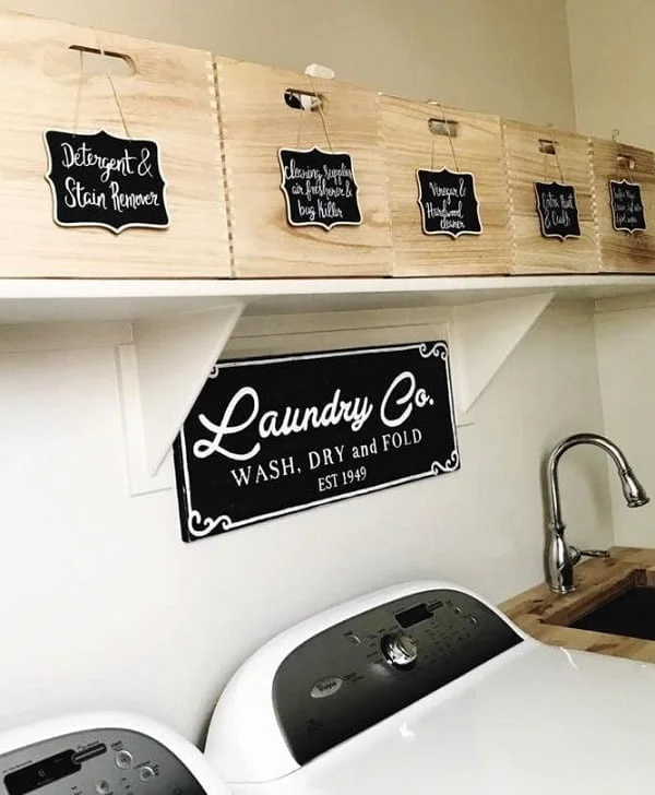 100 Fabulous Laundry Room Decor Ideas You Can Copy - Check out this idea for storage basket and laundry room decor. Love it!