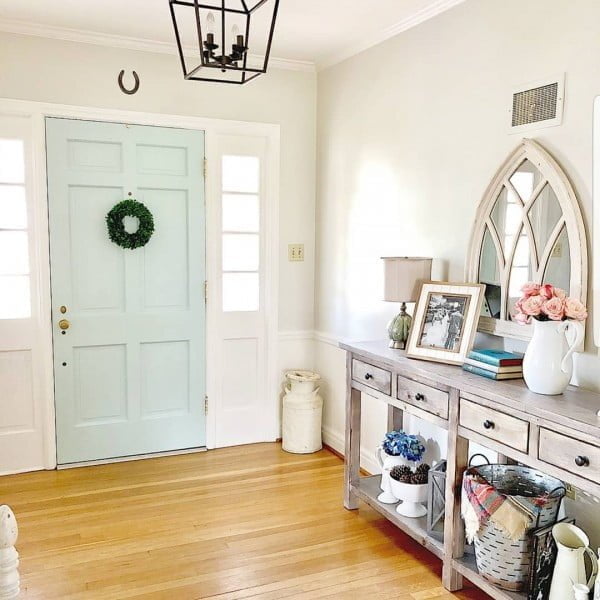 modern  entryway decor vignette. Love it!  