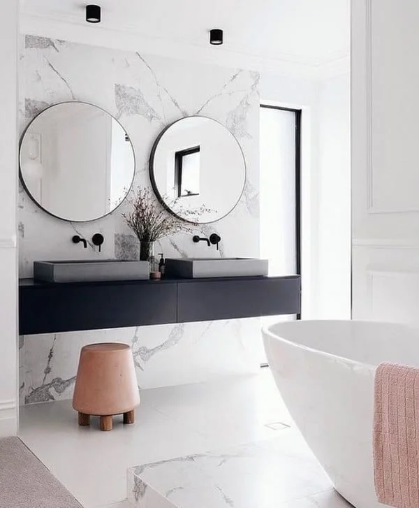You have to see this bathroom decor idea with marble walls that will turn your bathroom into SPA!  
