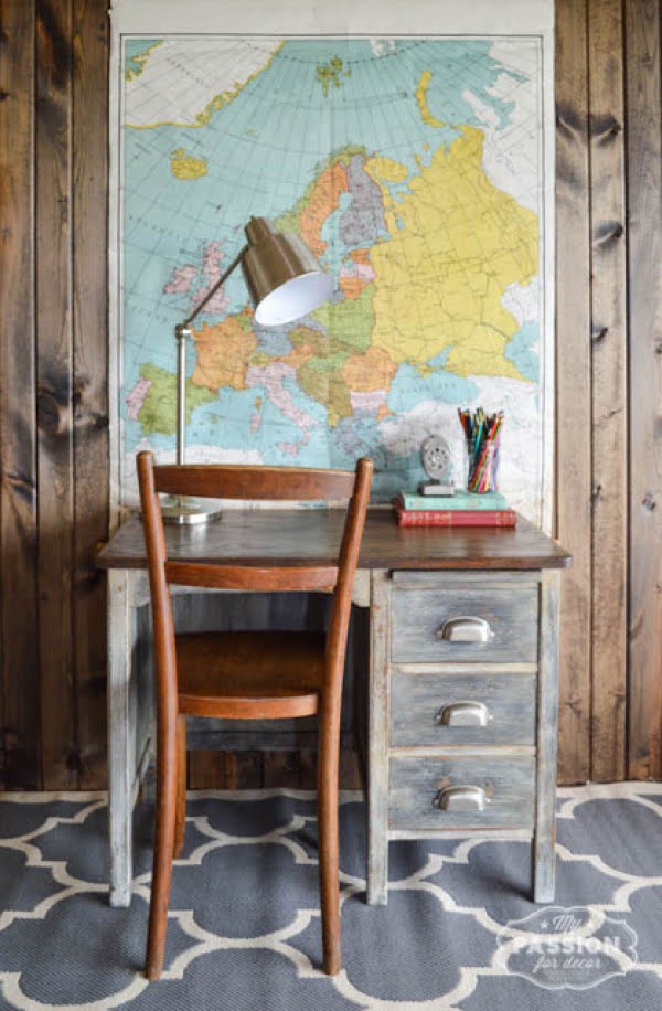  decor idea with a vintage desk. Love it!  