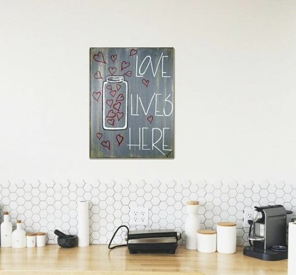 You have to see this kitchen wall decor idea with a  sign. Love it! 