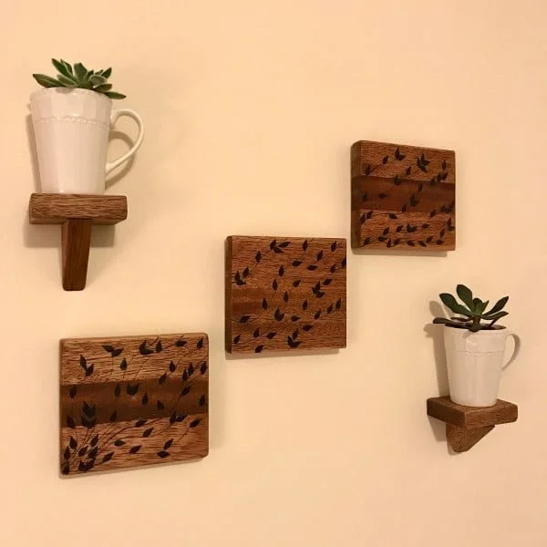 You have to see this  wall decor idea with floating shelves. Love it! 