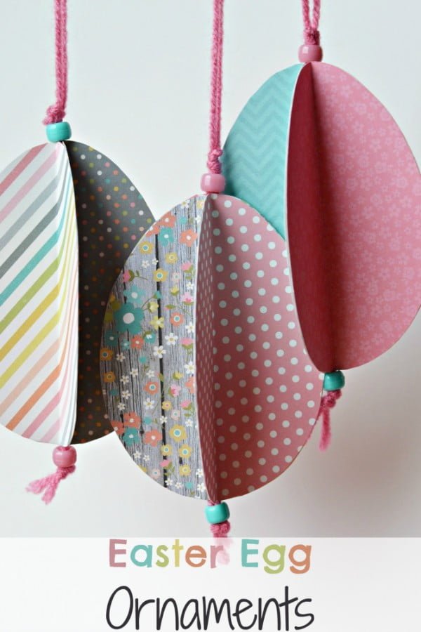 Check out this cute #Easter decor idea with Easter egg ornament. Love it! #HomeDecorIdeas