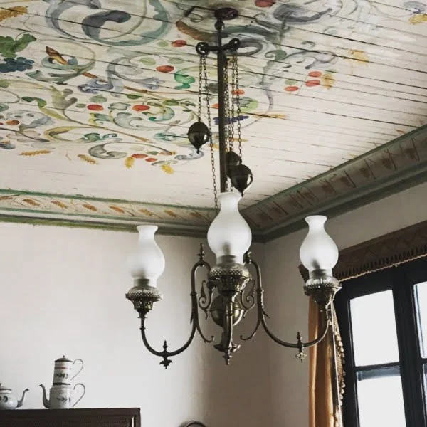 50 Unique Ceiling Design Ideas to Update the Forgotten Wall - You have to see this vintage fresco ceiling design idea. Love it! 