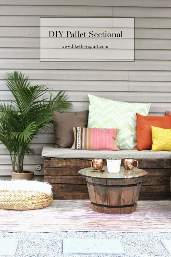 Great idea! Check out the tutorial on how to make a  outdoor pallet sectional. 
