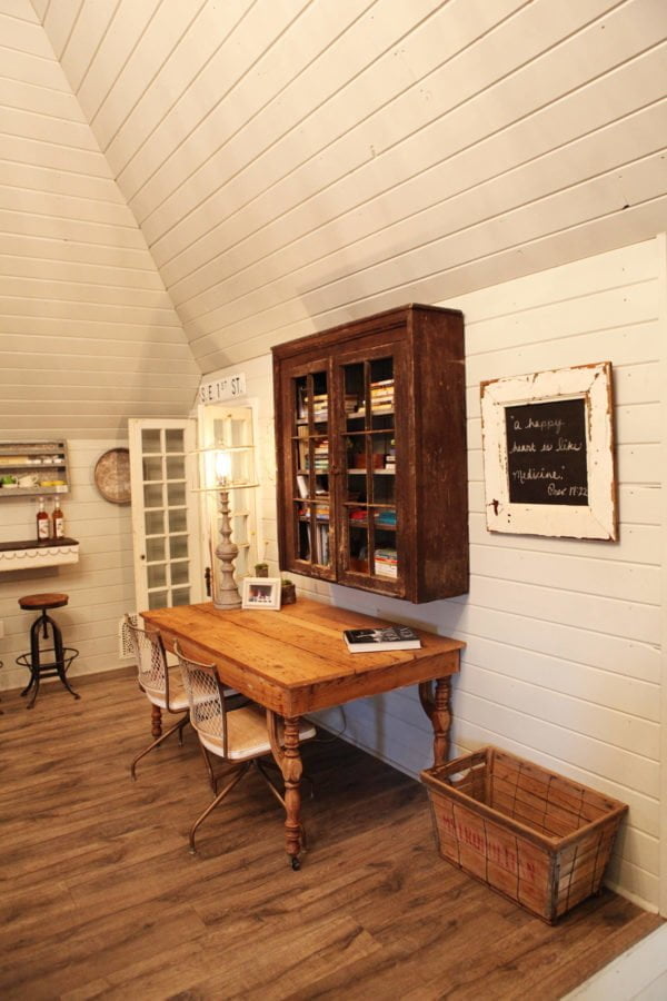100 Charming Farmhouse Decor Ideas for Your Home Office - You have to see this office decor idea with storage basket and bright walls and entrance door. Love it!