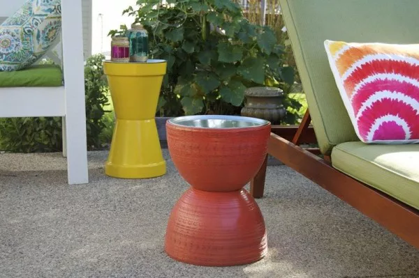 Great idea! Check out the tutorial on how to make a  outdoor flower pot sidetables. 