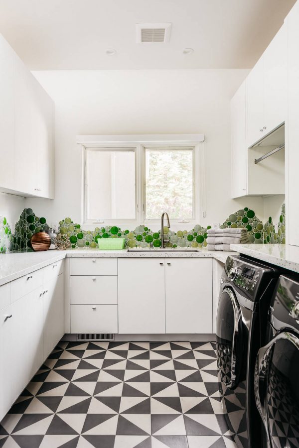 100 Fabulous Laundry Room Decor Ideas You Can Copy - You have to see this decor idea with a undermount sink and white laundry room setup. Love it!