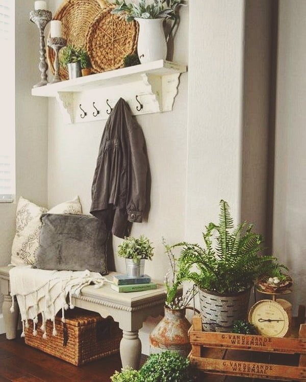  decor idea with egshell walls and bamboo storage chest. Love it!   