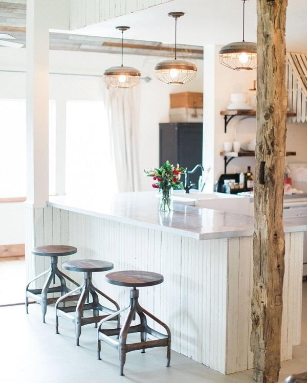  decor idea with timber pillar and triple wood shelf set. Love it!   