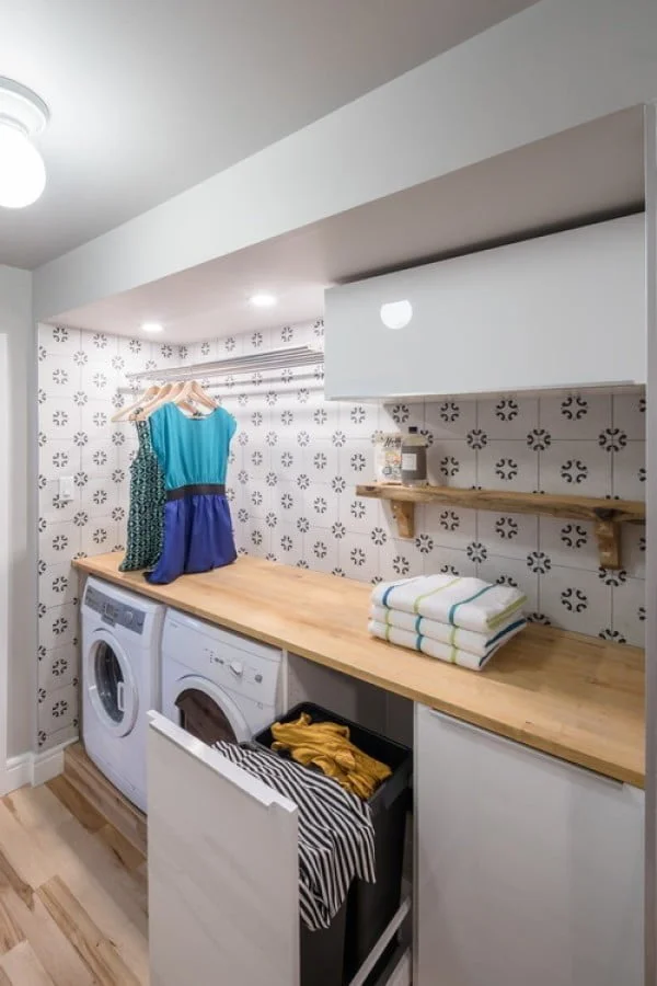 100 Fabulous Laundry Room Decor Ideas You Can Copy - You have to see this laundry room decor idea with pattern tile walls. Love it!