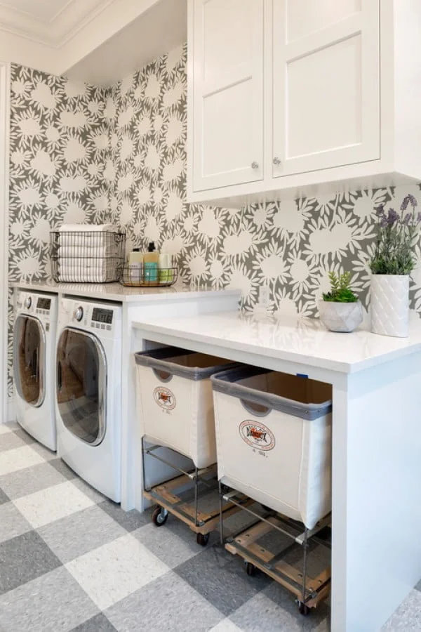 100 Fabulous Laundry Room Decor Ideas You Can Copy - You have to see this laundry room decor idea with artisan wallpaper. Love it!