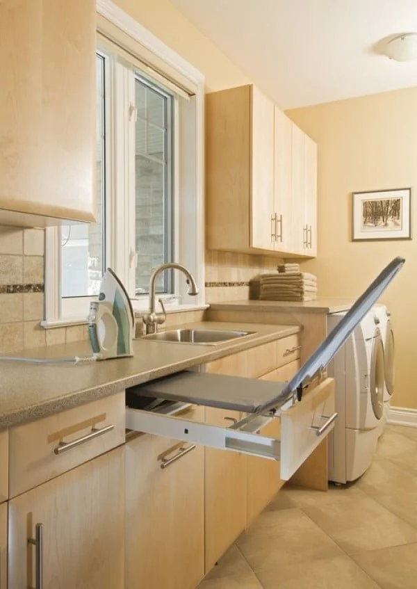100 Fabulous Laundry Room Decor Ideas You Can Copy - You have to see this laundry room decor idea with natural wood cabinets. Love it!