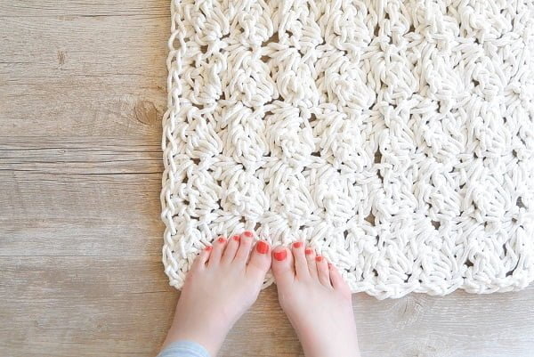 How to make a DIY Bathroom Rope Rug