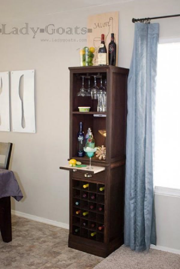 How to build a #DIY Wine Grid Hutch #homedecor