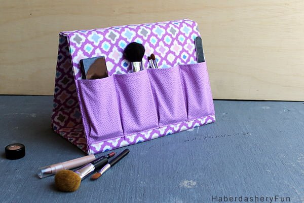 How to make a inventive DIY frame makeup organizer  