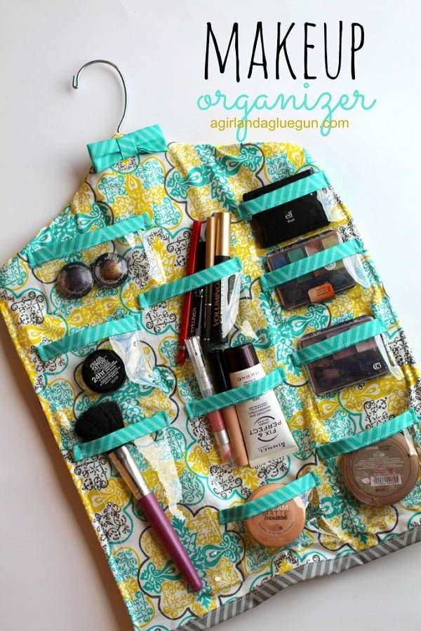 How to make a hanging DIY makeup organizer  