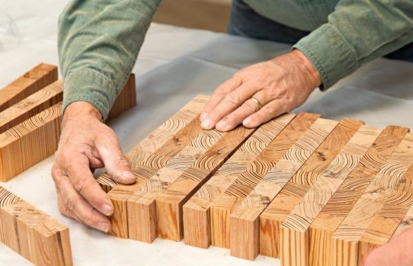 How to make a rustic DIY cutting board  
