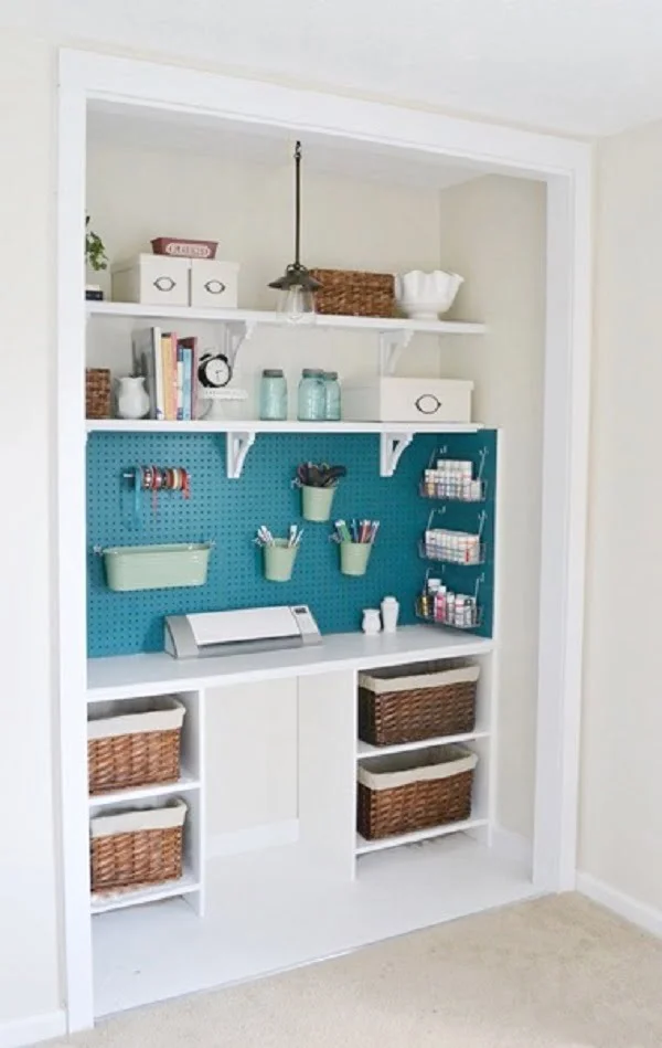How to build a  closet with a pegboard organizer  