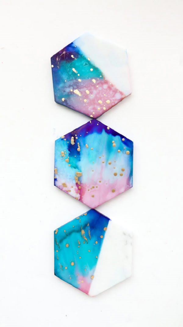 How to make  galaxy color coasters 